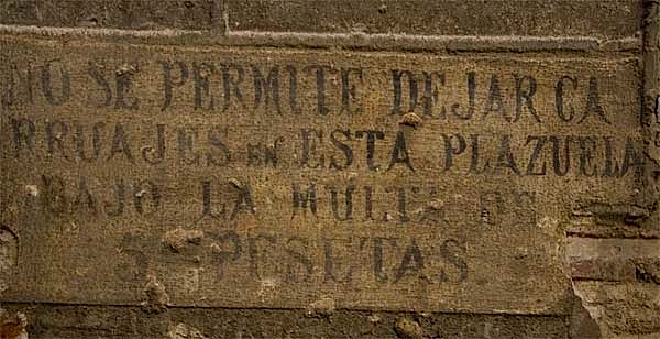 No aparcar carruajes en la plazuela