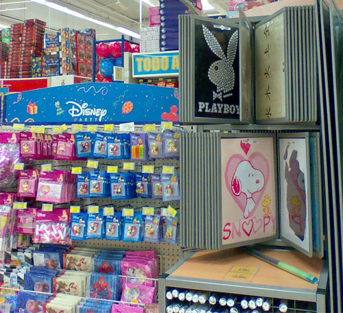 Poster Playboy en un Toys’R’Us Poster Playboy en un Toys’R’Us