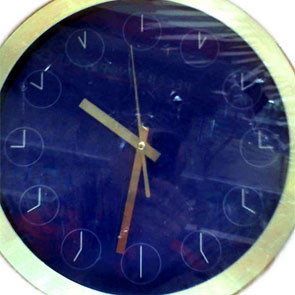 Reloj-Autorreferente